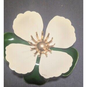 Sarah Coventry Tahitian Flower Enamel White And Green Brooch Vintage 1969 Signed